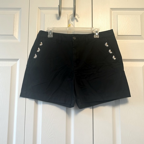 Pants - Upcycled hand embroidered daisy shorts. Size 14